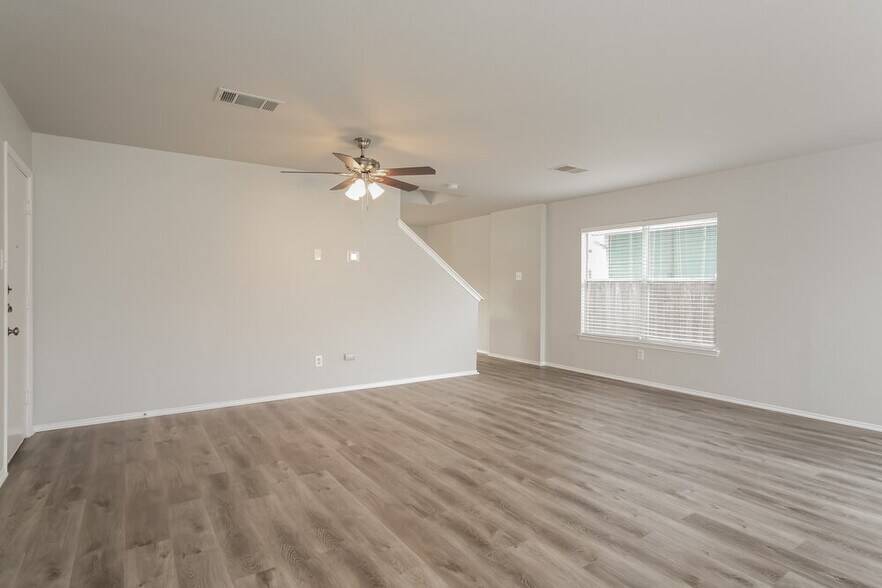 Building Photo - 1404 Geoffs Dr