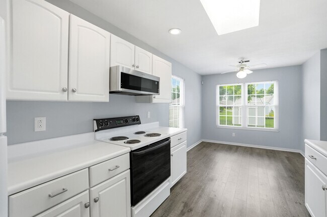 Building Photo - 9083 Marquis Dr