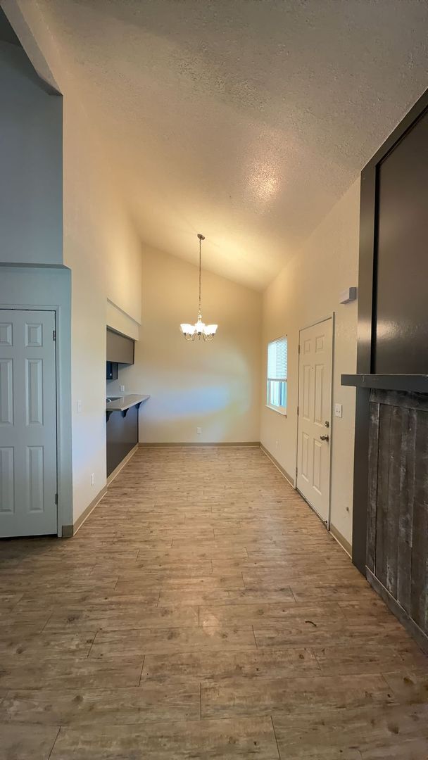 Building Photo - 2646 Pinedale #2 3 bed 1.5 bath Condo