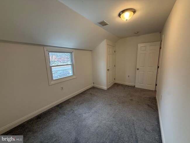 Building Photo - 2616 Arlington Blvd