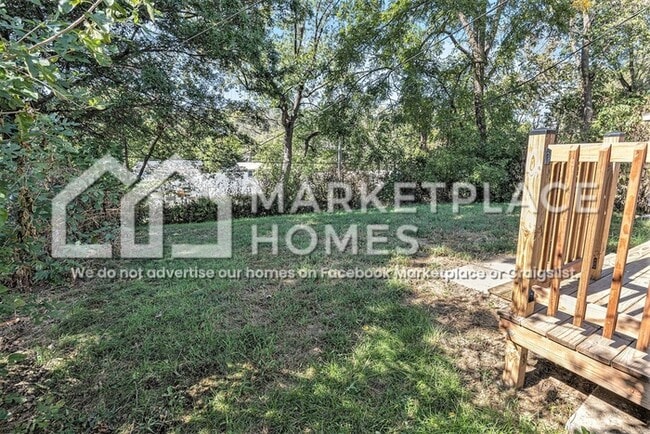 Building Photo - 4528 N Forest Ave