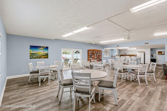 Building Photo - 403 Jimmy Buffett Mem Hwy