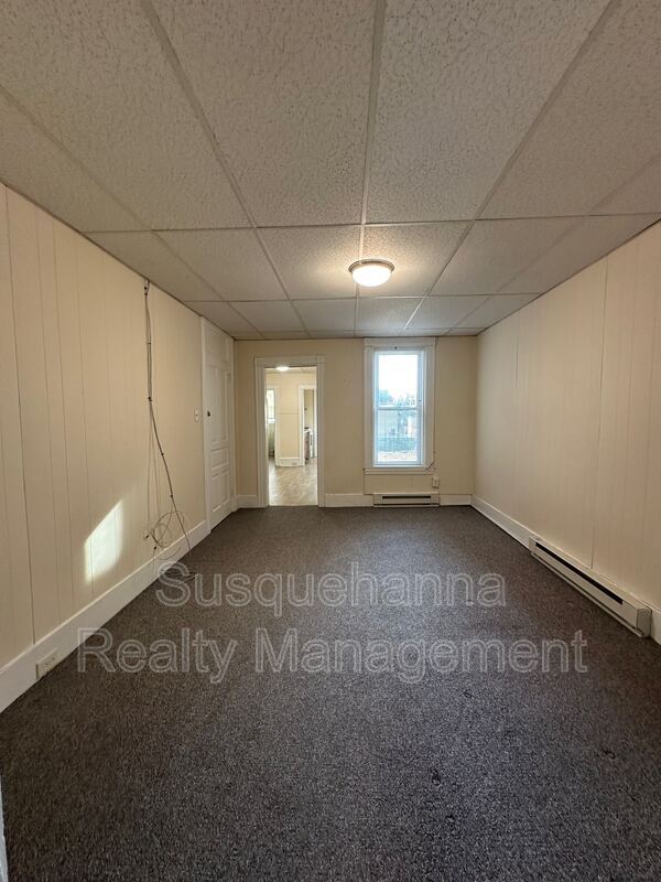 Building Photo - 342 N Mulberry St