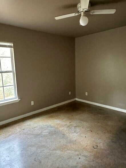 Building Photo - 180 N 11th St