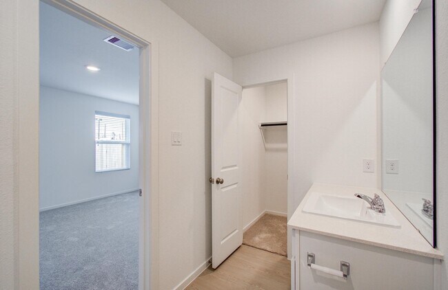 Building Photo - 17925 Valle Cupa Ln