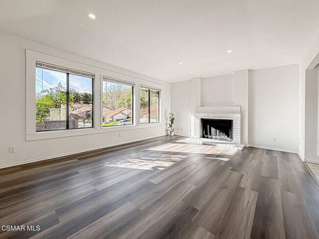 Building Photo - 655 Arroyo Oaks Dr