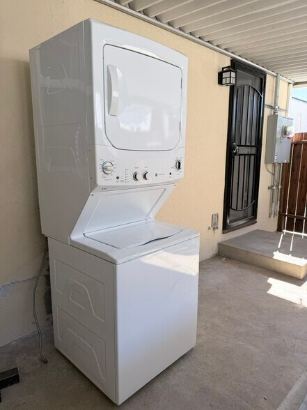 Building Photo - 7445 Penfield Ave