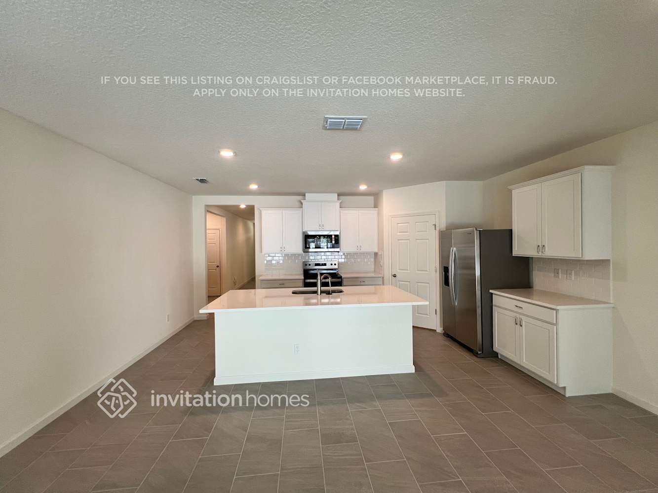 Building Photo - 9671 Seaspray Dr