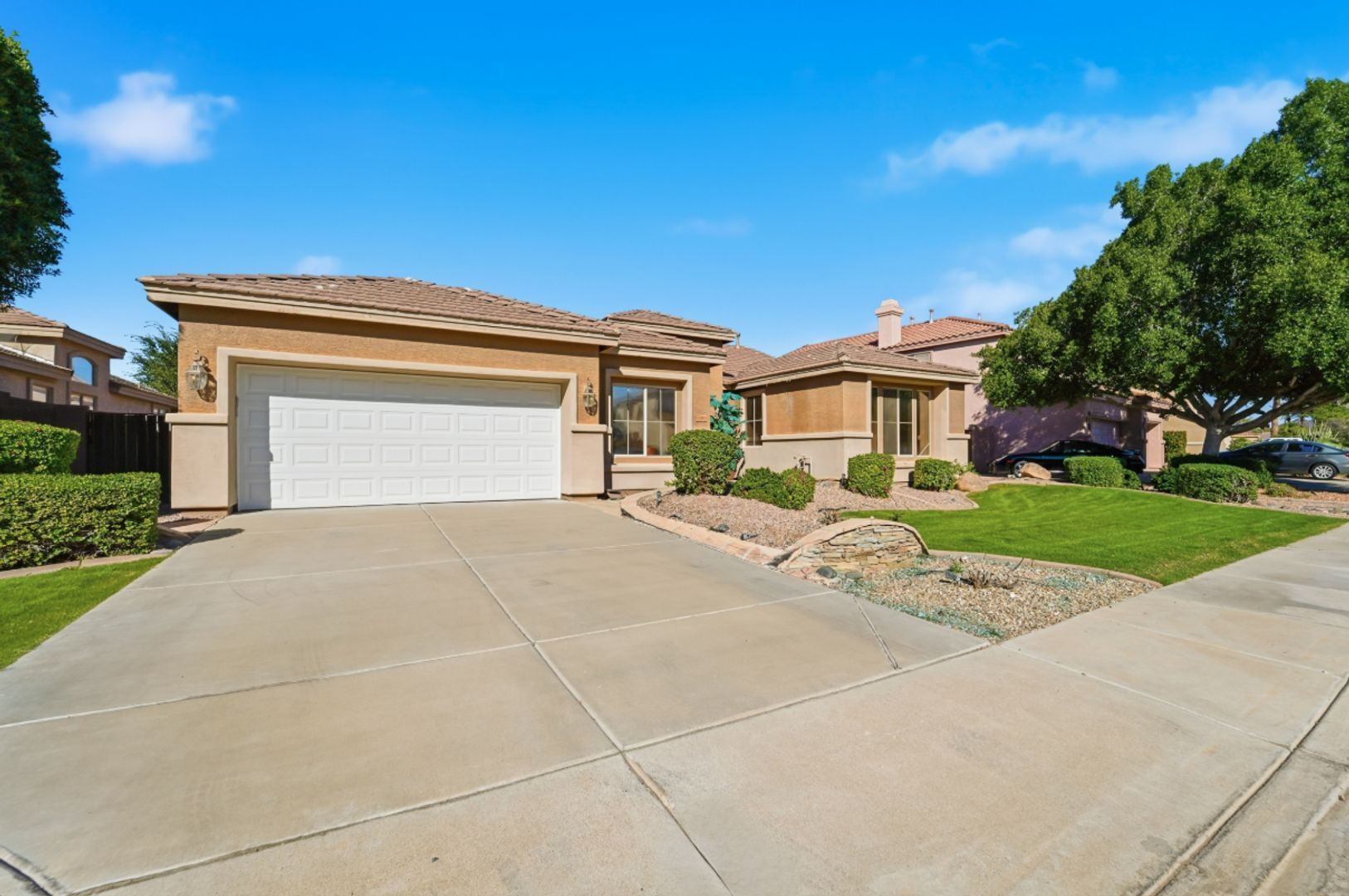 Building Photo - 7180 W Trails Dr