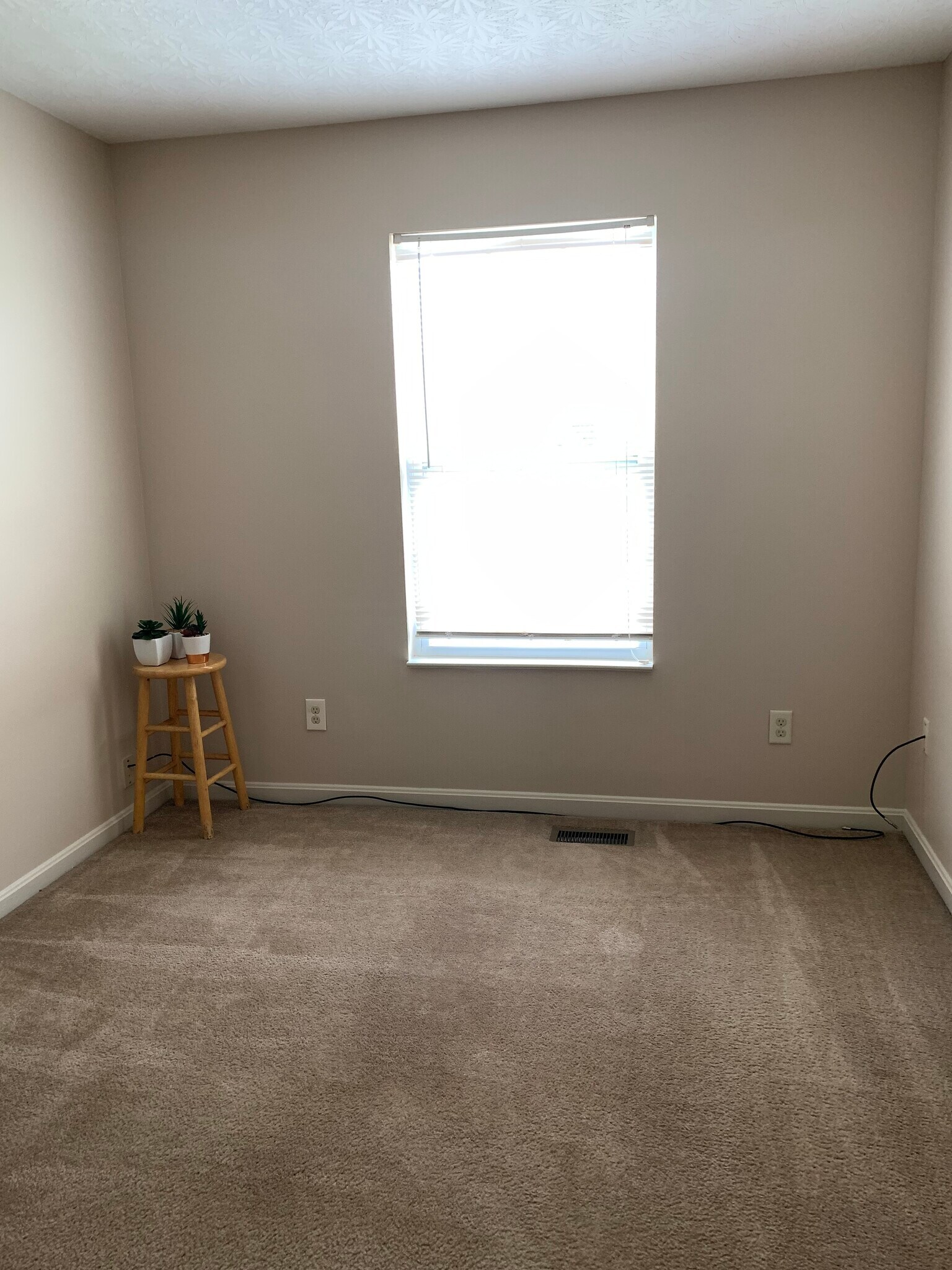 Bedroom 2 - 6869 Gordon Blvd