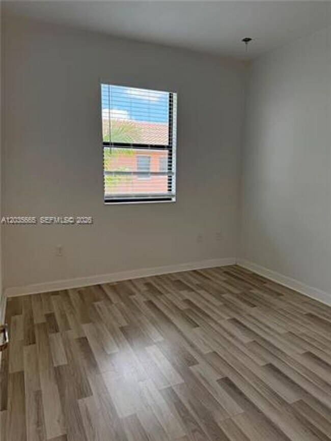 Building Photo - 3467 W 89th Terrace