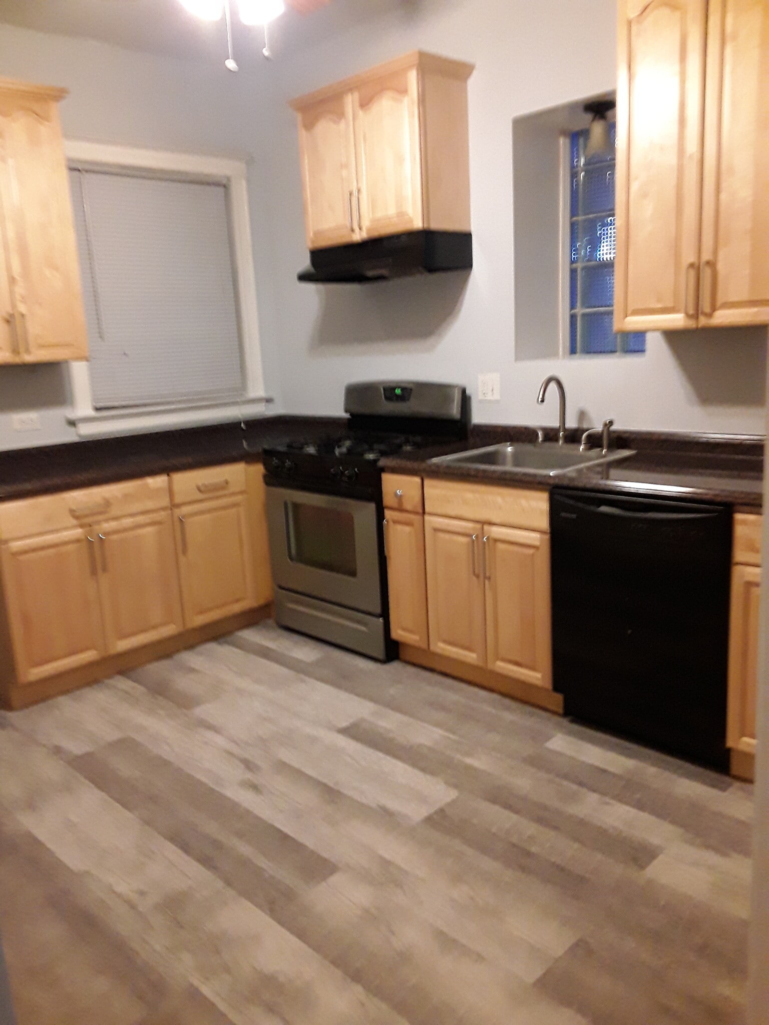 Kitchen has walk-in pantry - 6321 S Drexel Ave