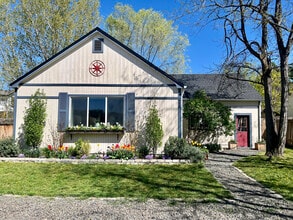 Building Photo - 2216 S Longmont Ave