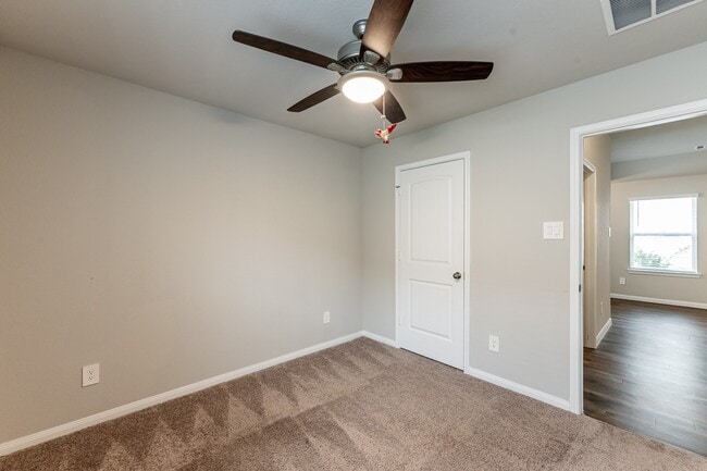 Building Photo - 207 Black Bear Dr