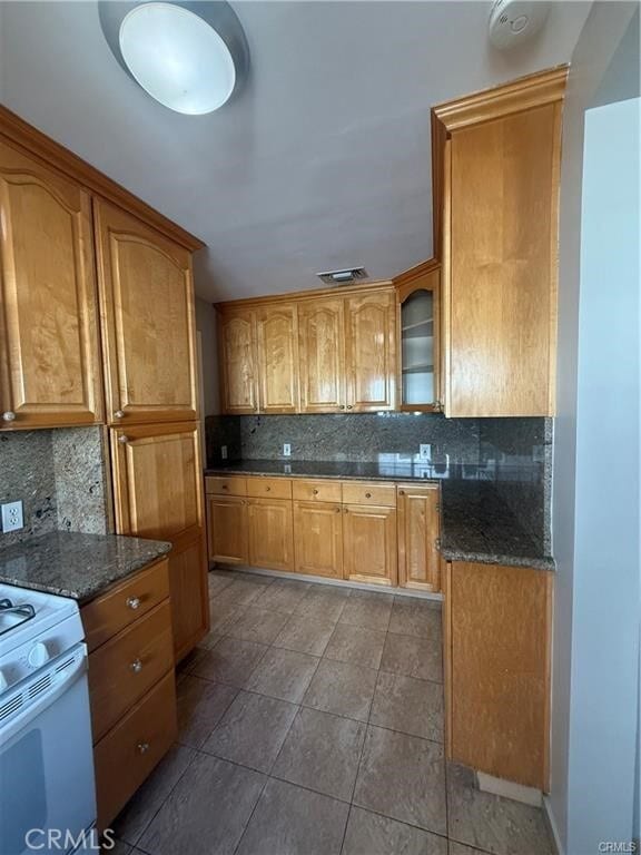 Building Photo - 6853 Matilija Ave