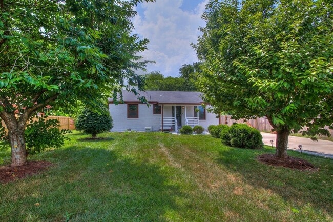 Building Photo - 141 Dodge Dr