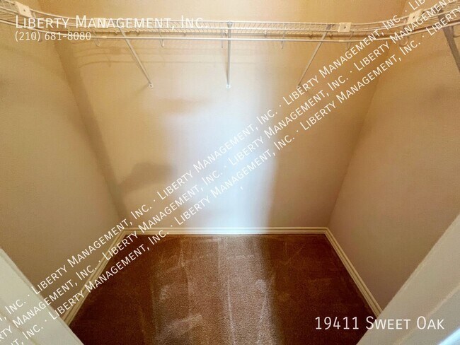 Building Photo - 19411 Sweet Oak