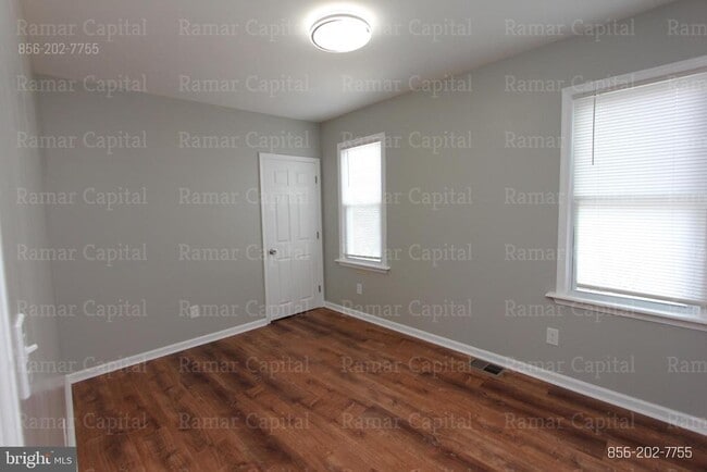 Building Photo - 1123 Cambridge St