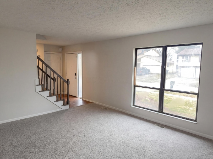 Building Photo - 6288 Fence Row Ln