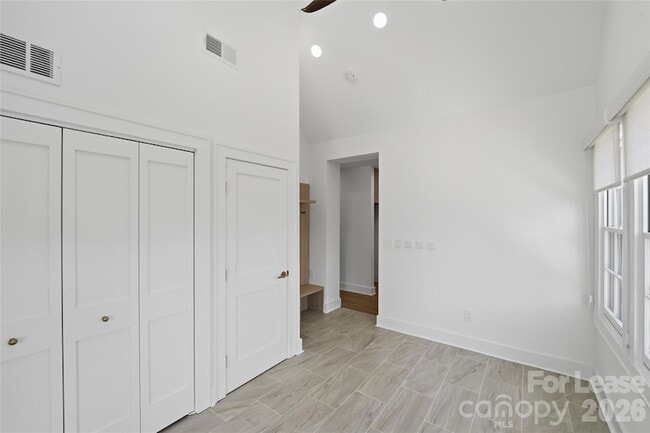 Building Photo - 1838 Merriman Ave