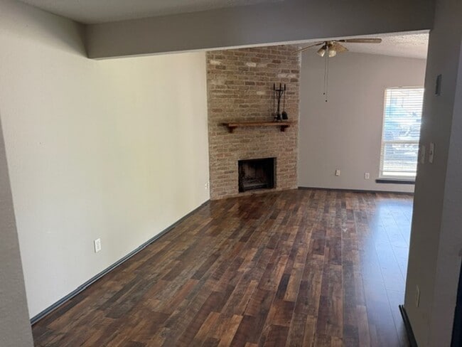 Building Photo - 1113 Dartmouth Ave