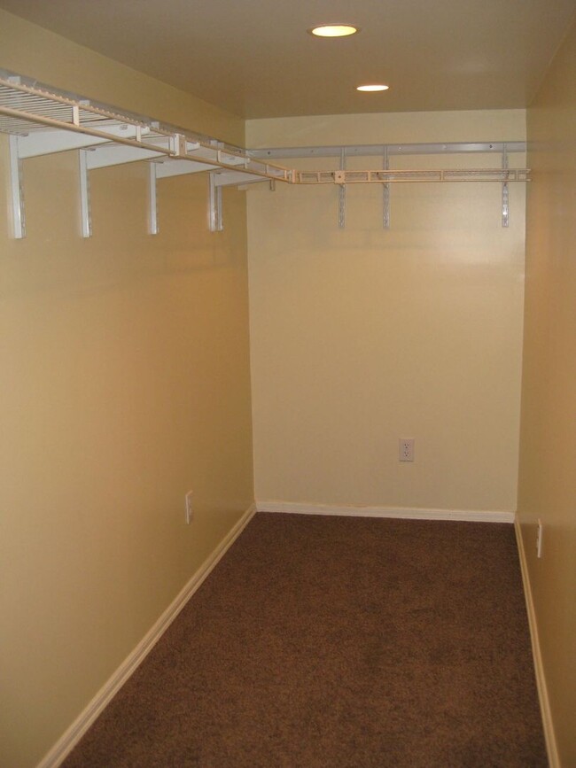 Building Photo - 3bd/2ba House in Leschi