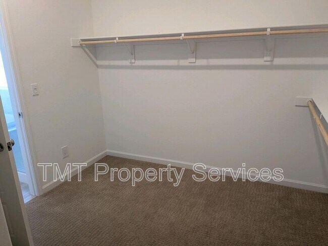 Building Photo - 8809 Boes Wy