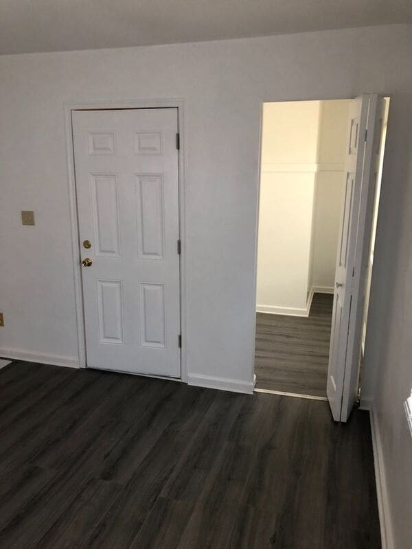 Building Photo - 108 Columbian Ave