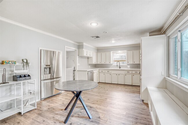 Building Photo - 9626 Vilven Ln