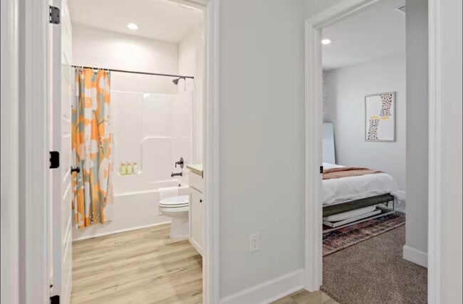 Building Photo - 2047 Hansel Hl Dr