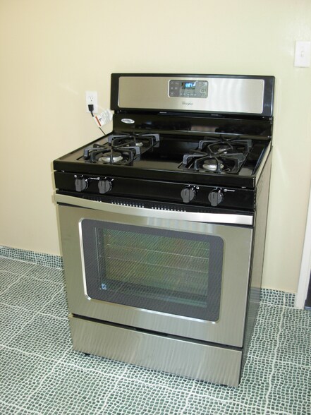 Building Photo - 1310 N Spurgeon St