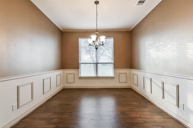 Building Photo - 9634 Lansing Meadows Dr