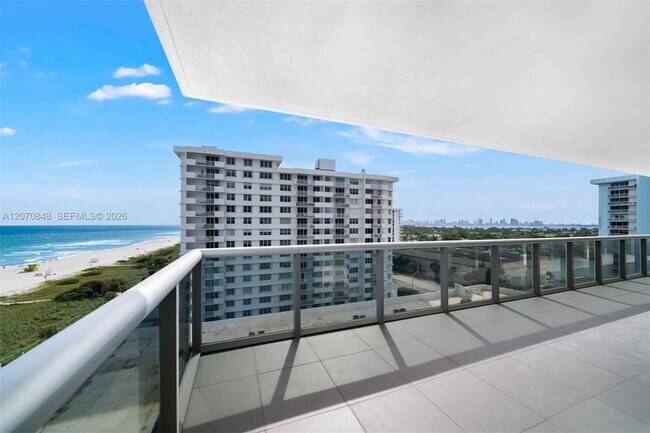Building Photo - 5875 Collins Ave