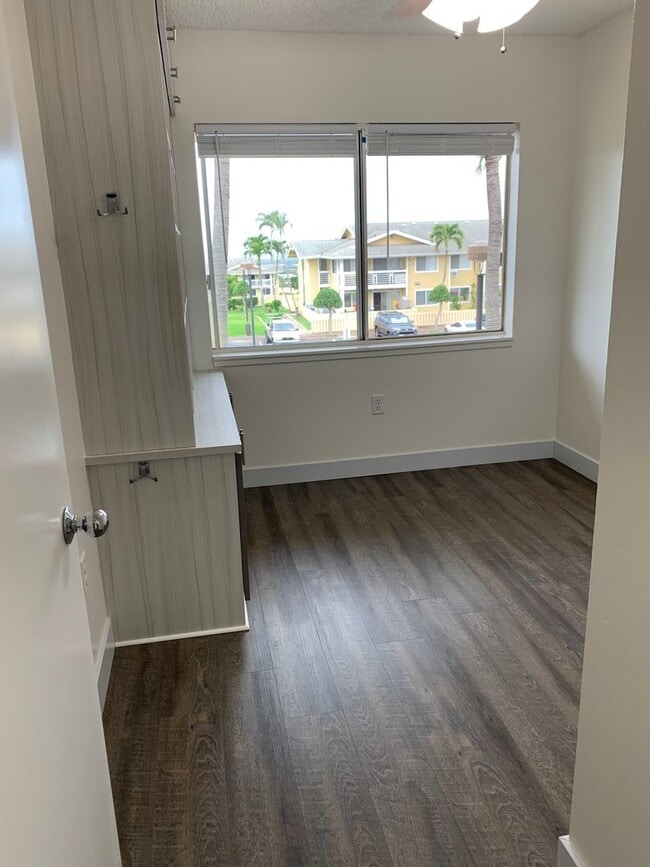 Building Photo - Kulana Knolls 3 Bed 2 Bath 2 assigned parking