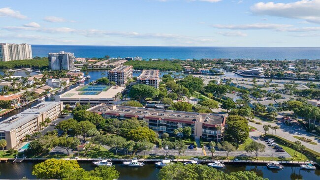 Building Photo - 799 Jeffery St