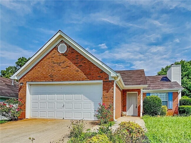 Primary Photo - 136 Pecan Dr