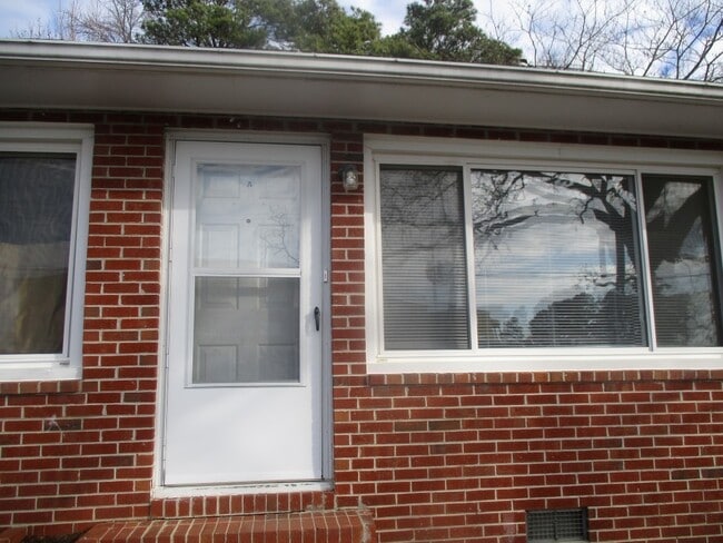 Primary Photo - 110 Longhill Rd