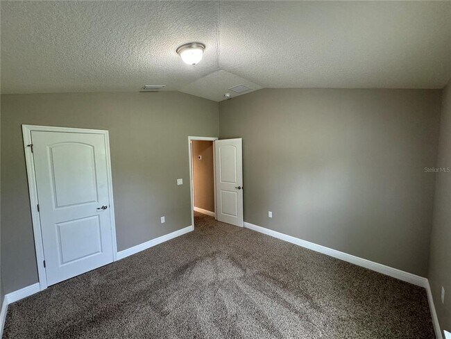 Building Photo - 33813 Emerald Pond Loop