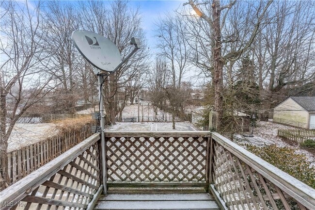 Building Photo - 221 E 266th St