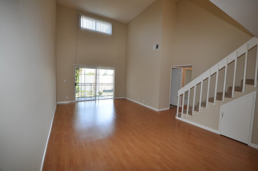 Building Photo - 6401 Riverton Ave