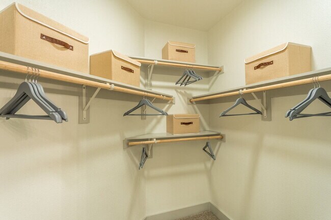 Building Photo - Stylish Living Starts with 8 Weeks Free!