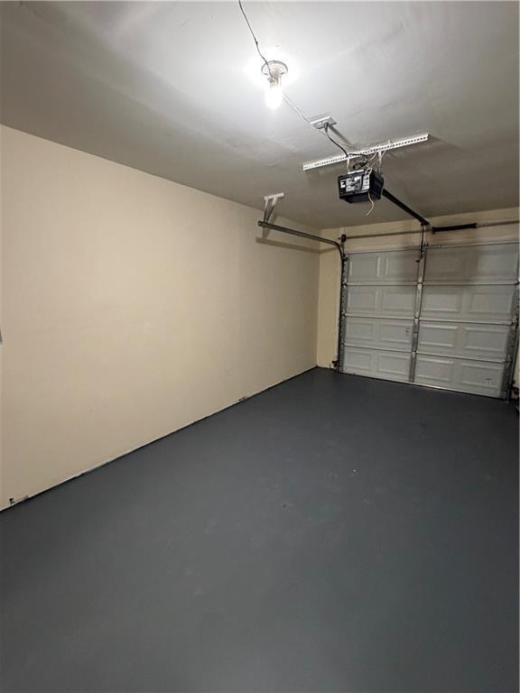 Building Photo - 1040 Hampton Hill Ct