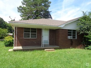 Building Photo - Boothe St 401/403 (duplex)