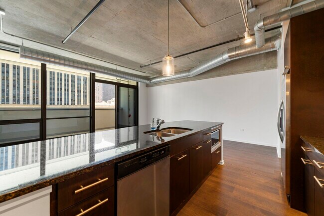 Building Photo - 240 E Illinois St