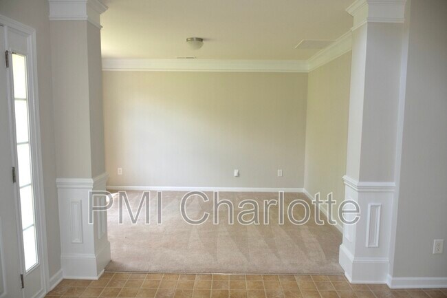 Building Photo - 307 Glennallen Rd