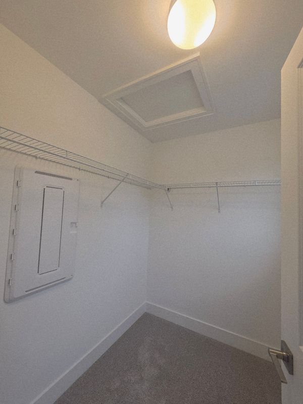 Building Photo - 3618 Trumbull