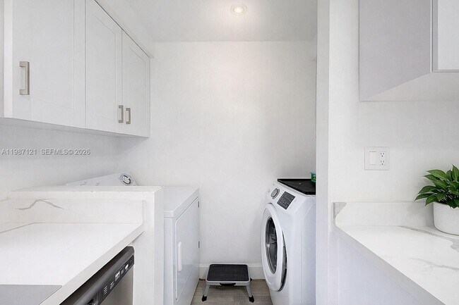 Building Photo - 20704 SW 103rd Pl