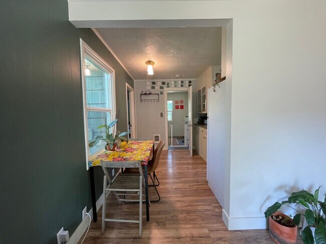 Building Photo - 2Bd/1Ba Brentwood-Darlington neighborhood ...