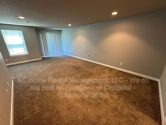 Building Photo - 10541 Kane Dr