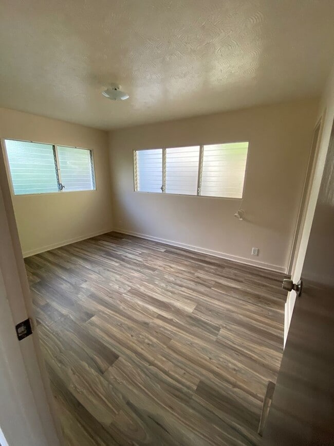 Building Photo - For Rent - [Pacific Palisades] 2345B Anini...